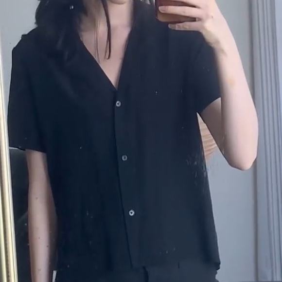 Black lilysilk silk short sleeve blouse - Picture 2 of 5